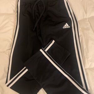 ❤️CLASSIC WOMENS ADIDAS TRACK PANTS WITH DETAIL & POCKETS ❤️